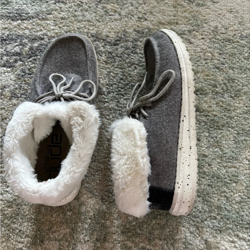 Hey Dude shoes - Picture 3 of 4